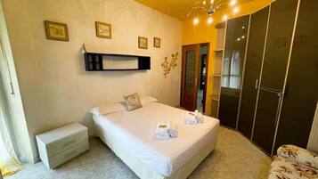 3 chambres, lit parapluie