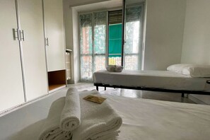 3 slaapkamers, reisbedje
