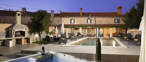 Alberca al aire libre