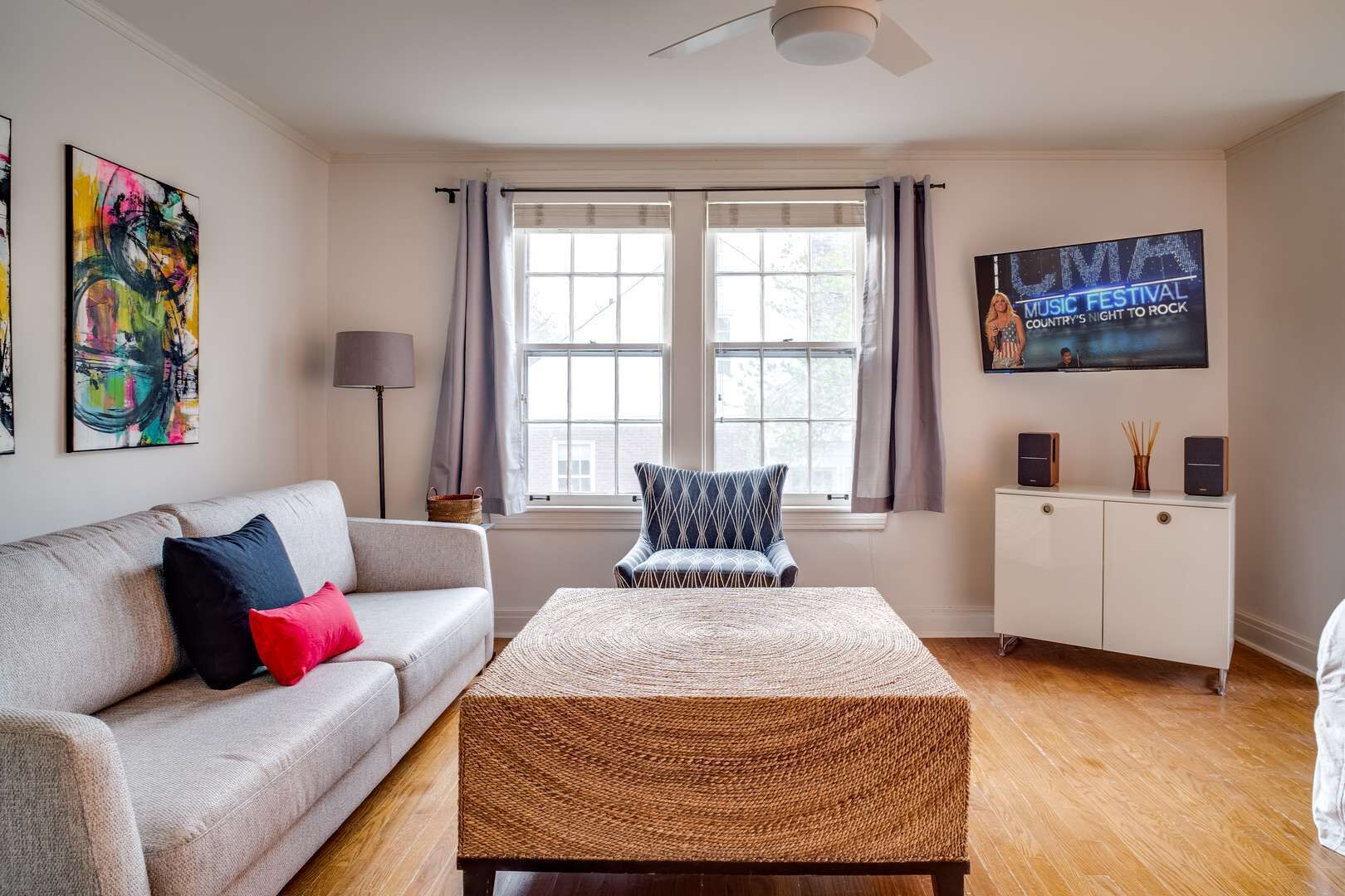 Smart TV, offices