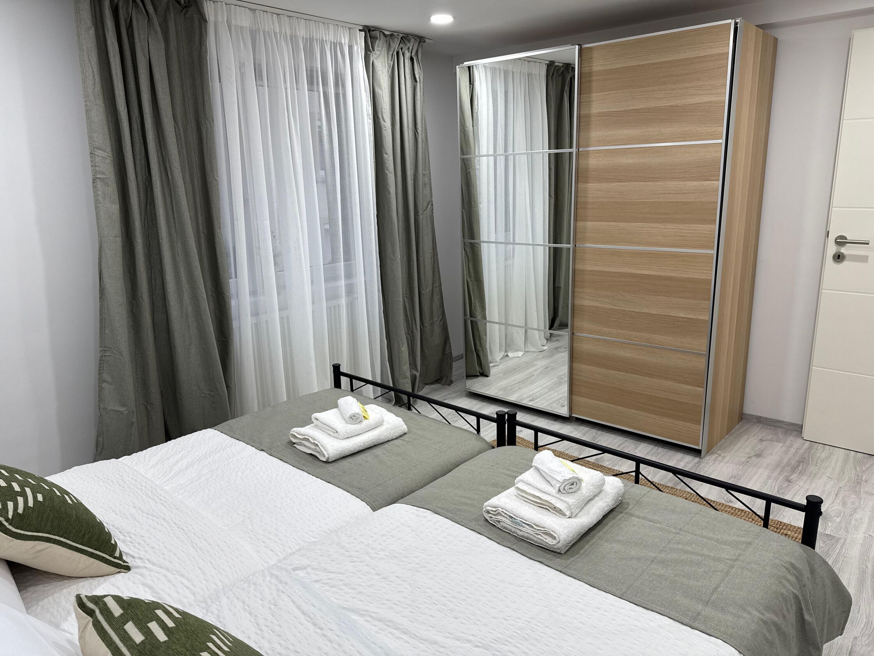 Ferros/tábuas de passar roupa, Wi-Fi, roupa de cama