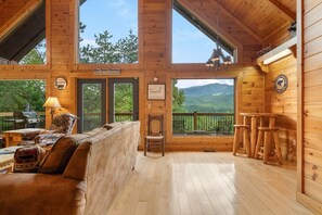 Smart-TV, peis, videospill og fotballspill