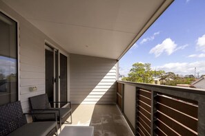 Terrace/patio - Modern 3BR Executive Townhouse in CBD, Mibnb (Geelong)