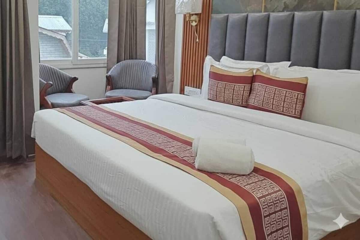Skyview Deluxe room without Balcony | Egyptian cotton sheets, premium bedding, minibar, desk