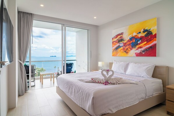 Apartment, Balcony, Sea View | In-room safe, laptop workspace, iron/ironing board, free WiFi