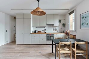 Fridge, microwave, oven, dishwasher - Charming Apartment 1 bedroom heart 16th in Paris (Paris)