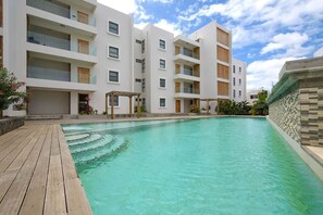 Et oppvarmet basseng