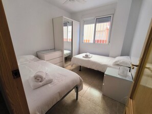 Iron/ironing board, internet, bed sheets - Ideal apartment to disconnect (El Grau de Moncofa)