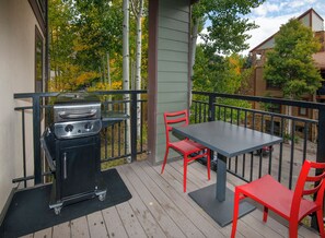 Outdoor dining - Modern Vail Condo, steps to Free Shuttle | BW222 (Vail)