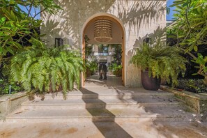 Villa | 6 bedrooms, Internet