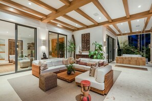 Villa - Luxury Golffront Villa With Pool in Puntacana (Punta Cana)
