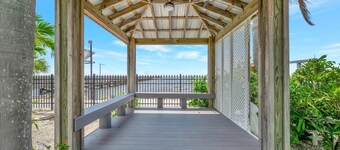 Palm Terrace Waterfront Htd Pool Hot Tub Tennis