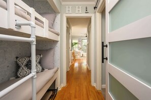 1 Schlafzimmer, Schreibtisch, Bügeleisen/Bügelbrett, WLAN