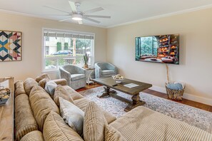 House (4 Bedrooms) | Interior - Waterfront Clear Lake Home w/ Game Room & Deck! (Upper Lake)