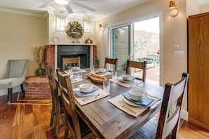 House (4 Bedrooms) | Interior - Waterfront Clear Lake Home w/ Game Room & Deck! (Upper Lake)