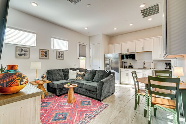 Mtn Views & Private Hot Tub: Buckeye Getaway - Buckeye, AZ