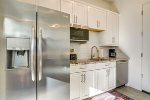 House (1 Bedroom) | Interior - Mtn Views & Private Hot Tub: Buckeye Getaway (Buckeye)