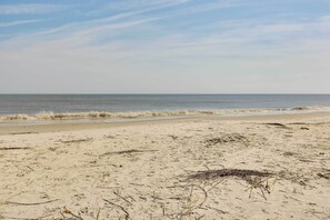 Apartment (2 Bedrooms) | Interior - Poolside Fun & Ocean Strolls: Harbor Island Haven! (Harbor Island)