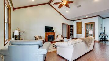 Nhà (3 Bedrooms) | Nội thất