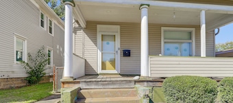 1 Mi to Dtwn & Franciscan University: Home w/ Yard