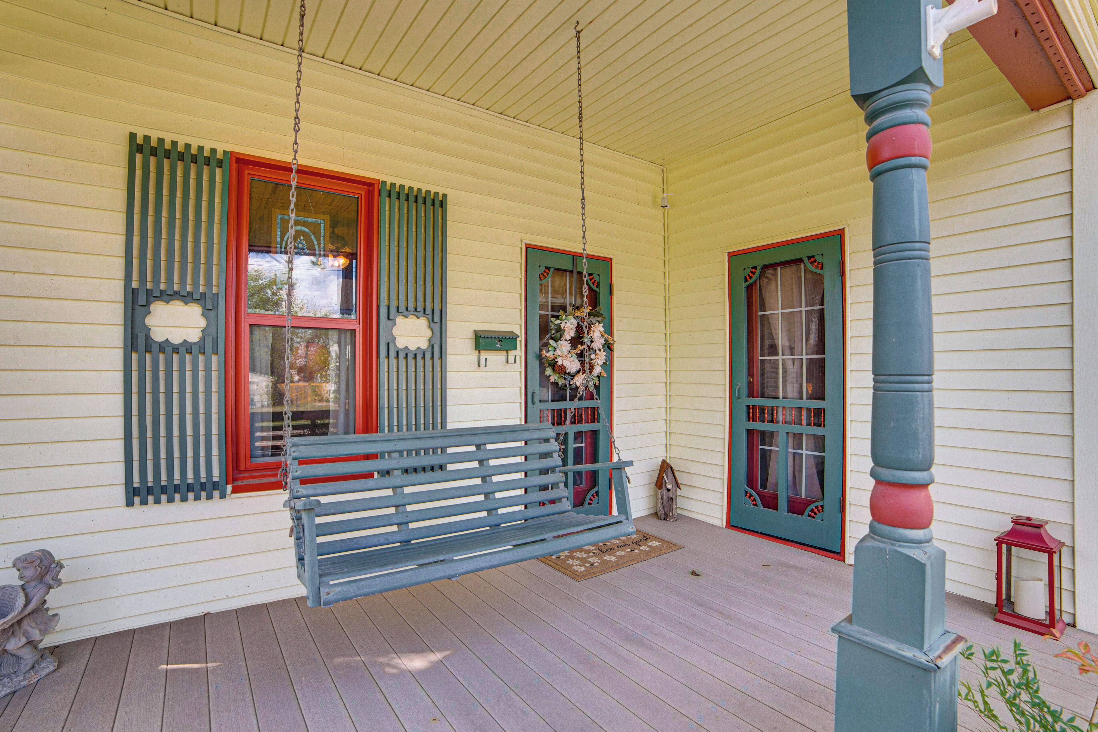 House (2 Bedrooms) | Interior