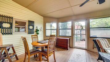 House (2 Bedrooms) | Bahagian dalam