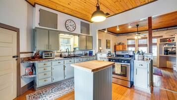 House (2 Bedrooms) | Bahagian dalam