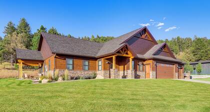 6 Mi to Main St: Home w/ Private Patio in Sturgis