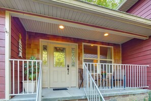 Interior - 'tookies Retreat' Walk to Mairina! Home w/ Hot Tub (Smithville)