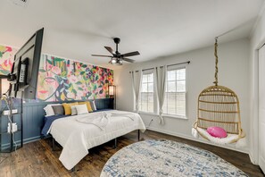 House (4 Bedrooms) | Interior - Family Home w/ Covered Patio & Grill in La Grange (La Grange)