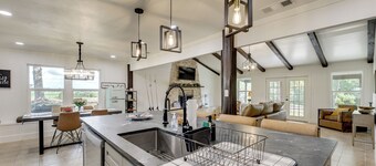 Family Home w/ Covered Patio & Grill in La Grange