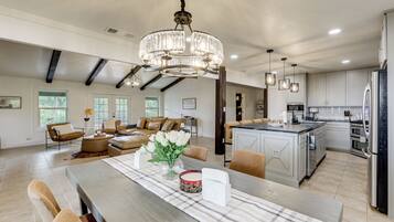 Rumah (4 Bedrooms) | Interior