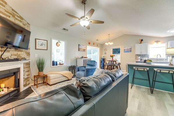 House (3 Bedrooms) | Front of property