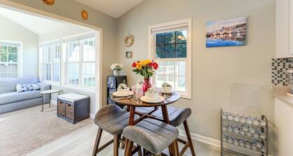 7 Mi to Swansboro Boardwalk: Hubert Rental w/ Yard