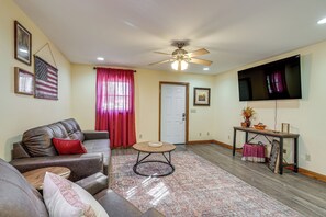 Front of property - 1 Mi to Main St! Family Farmhouse in West Unity (West Unity)