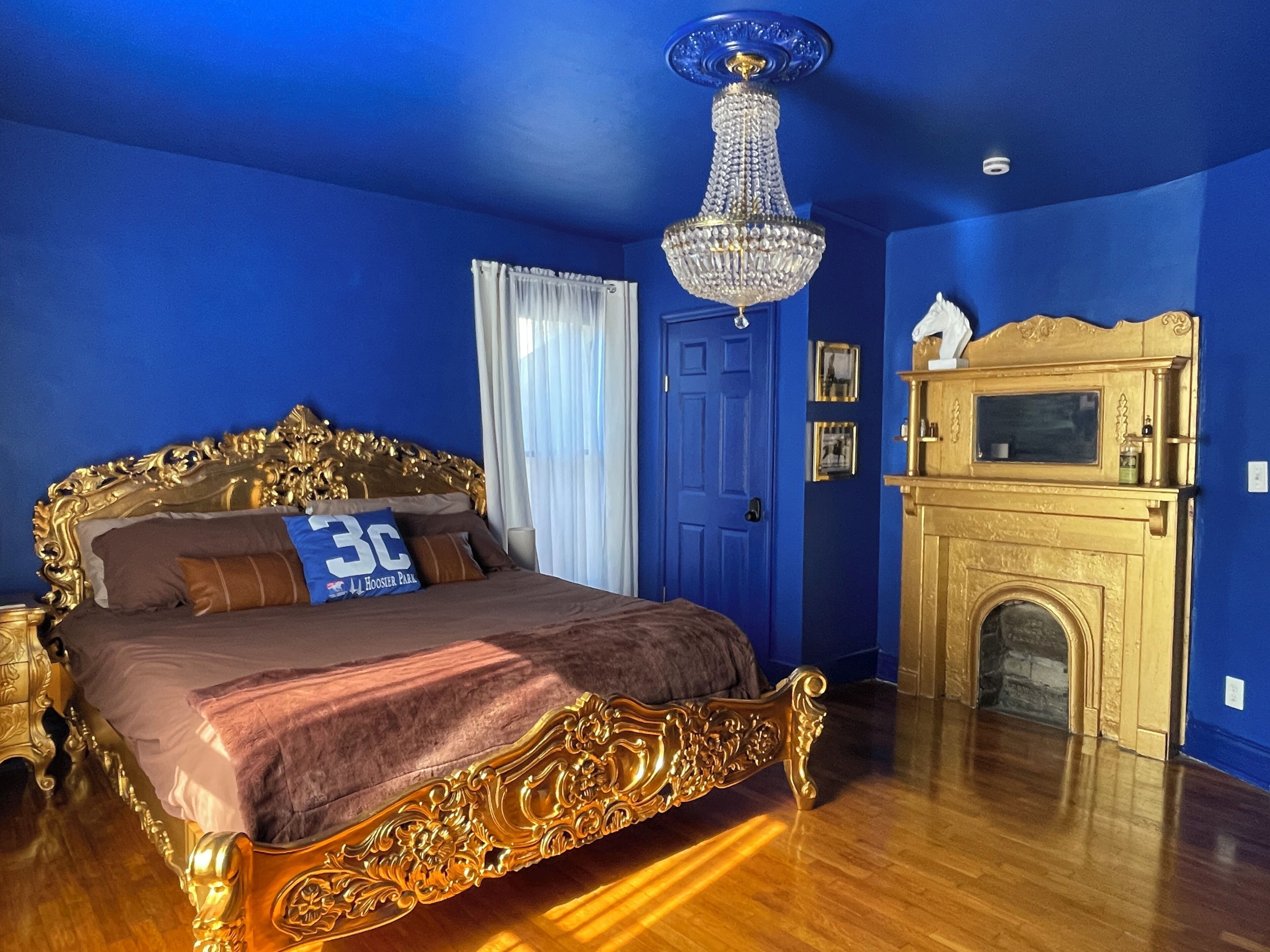 4 bedrooms, desk, iron/ironing board, free WiFi