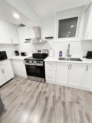 Microondas, horno y parrilla de estufa 