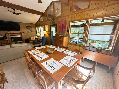 SS303- 4 Bedroom, 3.5 Baths, Pet Friendly Soundside Home.