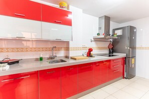Microondas, horno, parrilla de estufa y lavavajillas 
