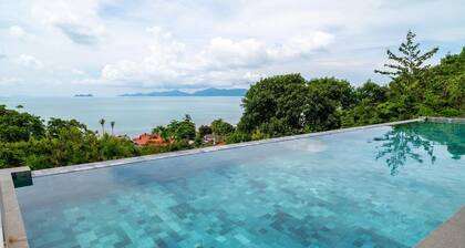 Cozy 2-Bed Apt by the Sea & Beach KBR37