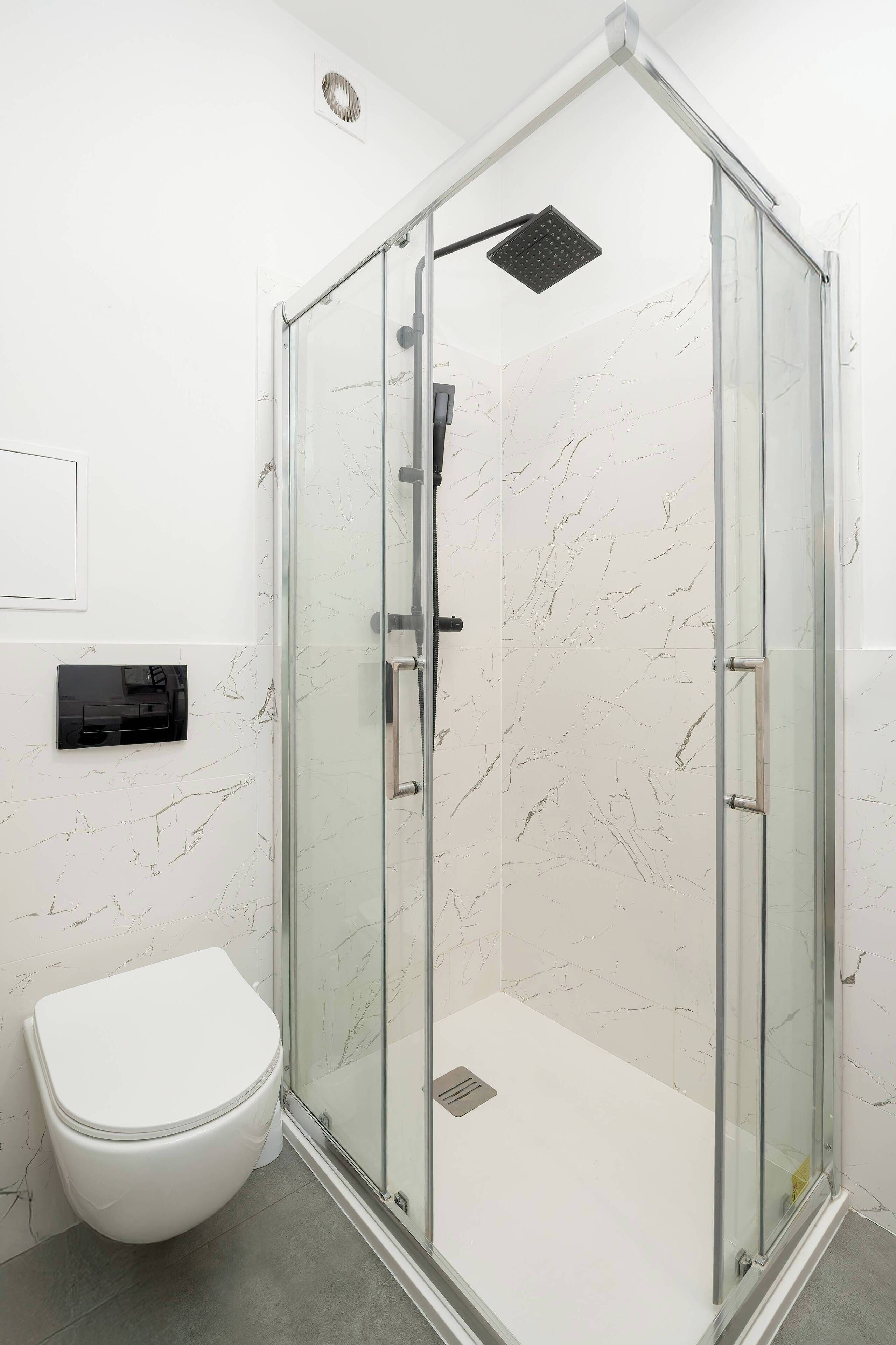 Shower, hair dryer, shampoo