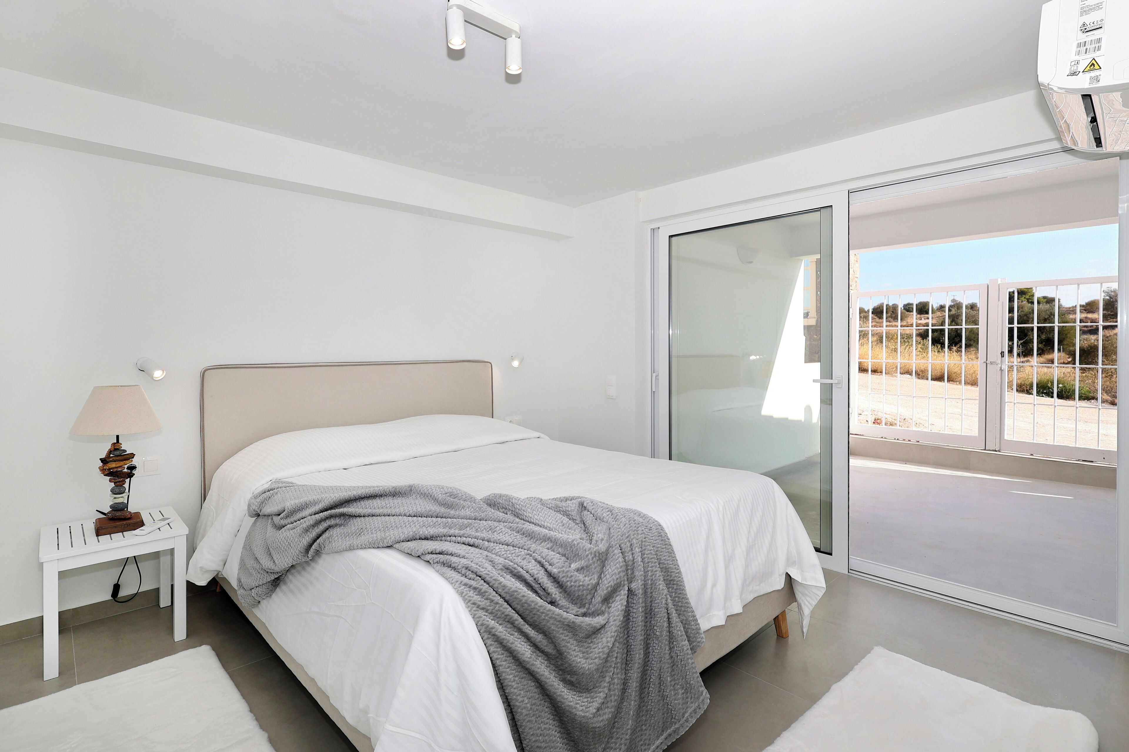 Superior One Bedroom Apt Partial SeaView | Wifi gratis y ropa de cama