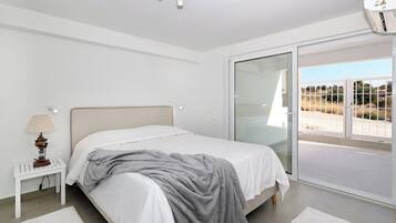 Superior One Bedroom Apt Partial SeaView | Wifi gratis y ropa de cama