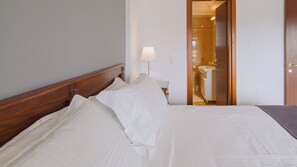 Superior Two Bedroom Apartment Sea View | Free WiFi, bed sheets