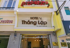 Front of property - Khach san Thang Lap (Da Lat)