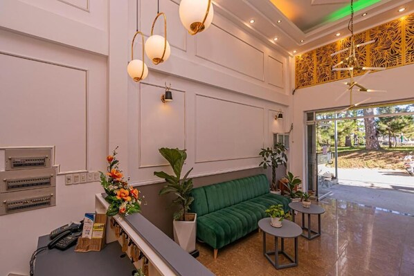 Interior - Khach san Thang Lap (Da Lat)