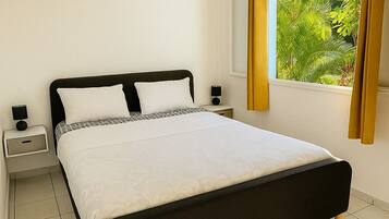 1 bedroom, desk, free WiFi, bed sheets