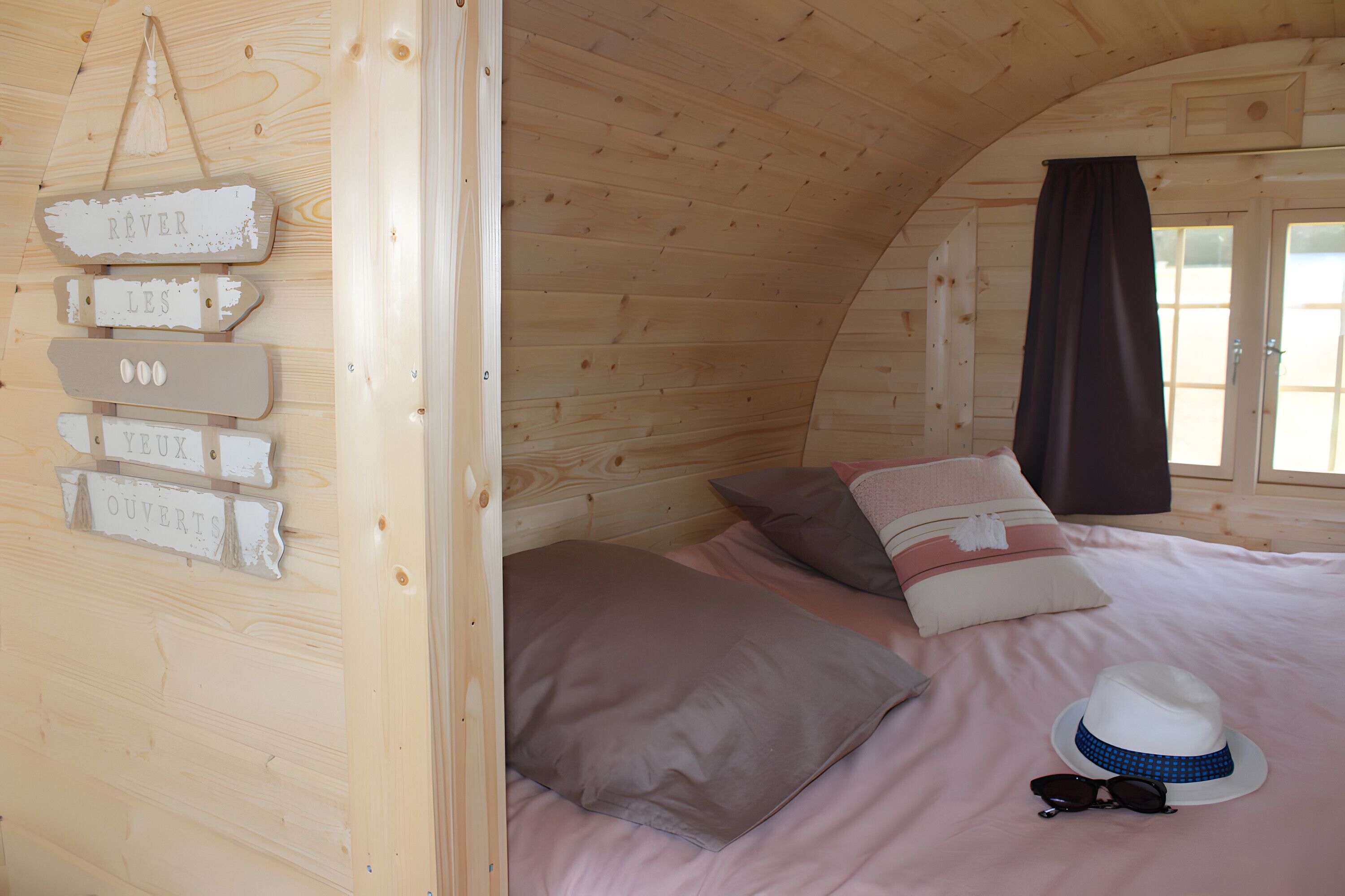 1 多间卧室、WiFi、床单