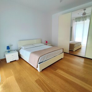 1 Schlafzimmer, Bügeleisen/Bügelbrett, WLAN, Bettwäsche