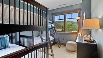 3 habitaciones, tabla de planchar con plancha y wifi gratis